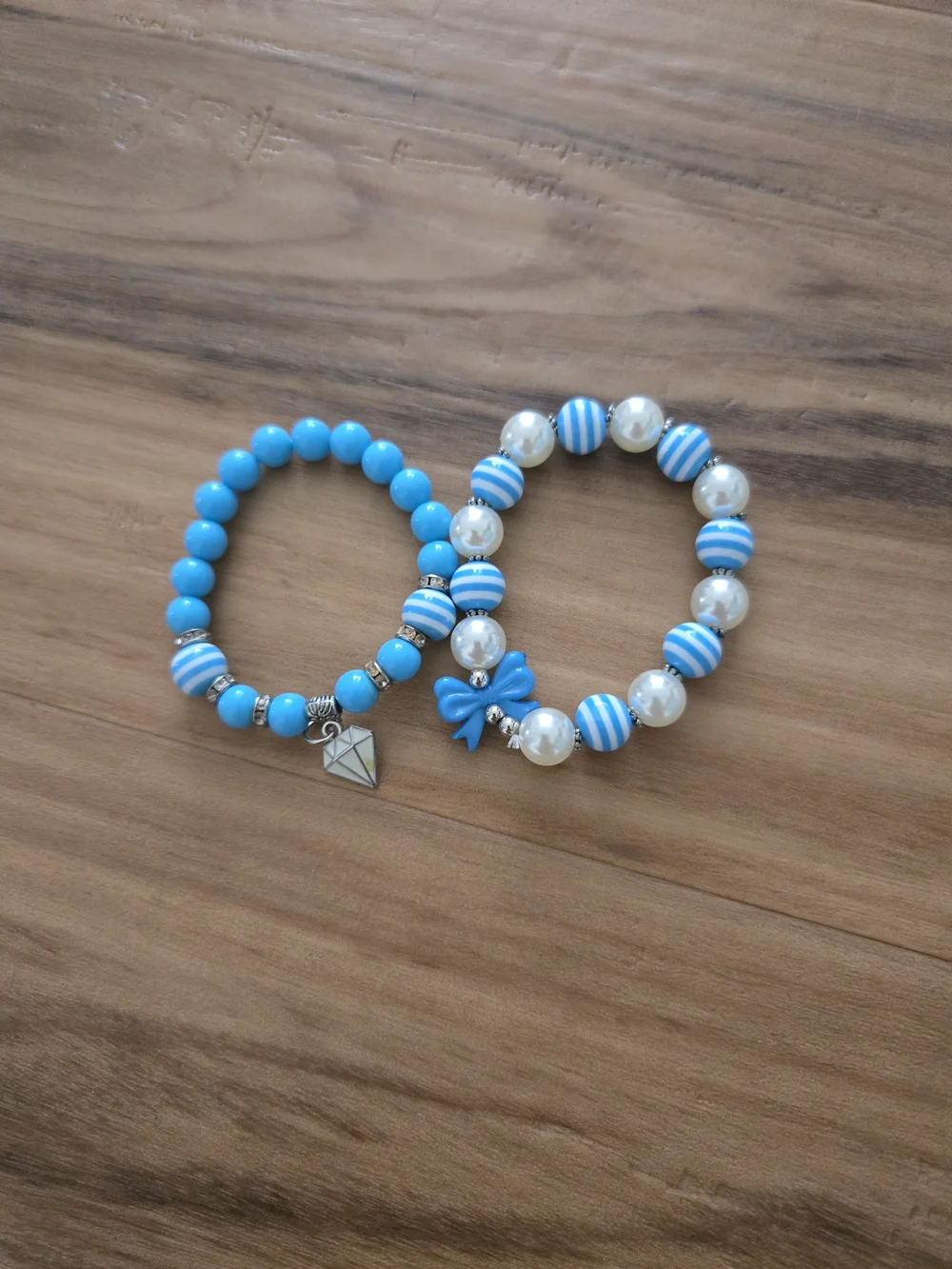 4/$15 Girls Bracelet Set * Diamond And Bows * Stackable, Stretchy, Easy To Wear